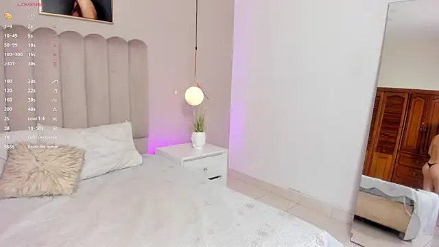 Snapshot of Dani_rosse_ chatting on 06/11/26, 12:47 Dani rosse online show from 06/11/26, 12:47