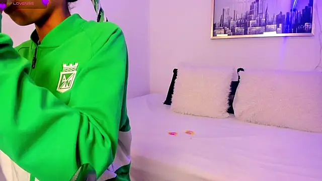 sarah ashbourne online show from 10/02/25, 01:18