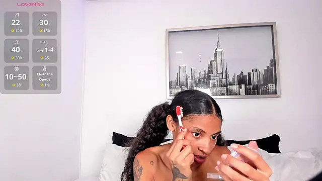 sarah ashbourne online show from 11/04/25, 01:32