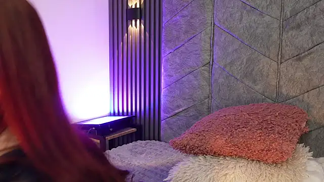 maddy1y  online show from 05/06/26, 12:32