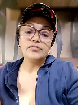 Lady 16 online show from 09/13/25, 12:10