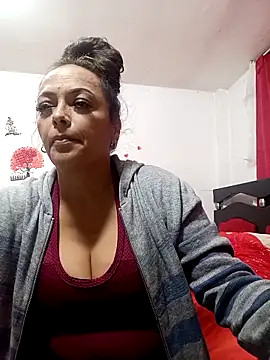 Lady 16 online show from 10/11/25, 11:14