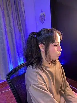 Eymmy 24 online show from 12/19/25, 02:07