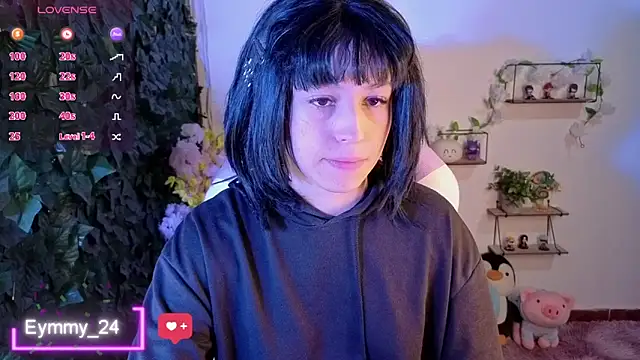 Snapshot of Eymmy_24 chatting on 06/10/26, 02:12 Eymmy 24 online show from 06/10/26, 02:12