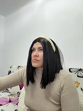 MiaKiittyy online show from 05/08/26, 07:41