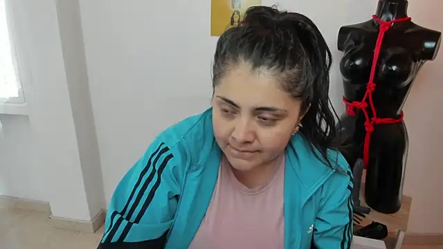 TifanyAmazinng online show from 09/17/25, 12:18