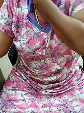 Snapshot of tami_lavanya chatting on 10/30/25, 06:41 tami lavanya online show from 10/30/25, 06:41