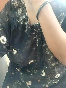 Snapshot of tami_lavanya chatting on 11/01/25, 03:41 tami lavanya online show from 11/01/25, 03:41