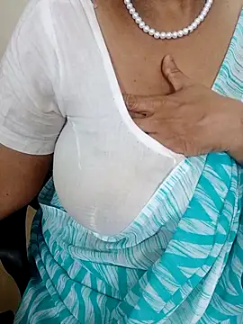 Snapshot of tami_lavanya chatting on 11/11/25, 04:23 tami lavanya online show from 11/11/25, 04:23