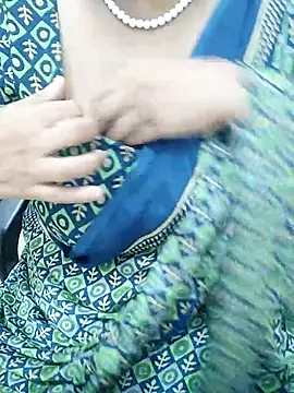 Snapshot of tami_lavanya chatting on 11/15/25, 05:09 tami lavanya online show from 11/15/25, 05:09