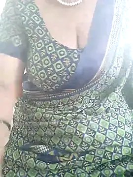 Snapshot of tami_lavanya chatting on 11/19/25, 04:12 tami lavanya online show from 11/19/25, 04:12