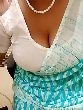 Snapshot of tami_lavanya chatting on 12/03/25, 01:42 tami lavanya online show from 12/03/25, 01:42