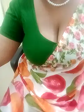 Snapshot of tami_lavanya chatting on 12/15/25, 04:06 tami lavanya online show from 12/15/25, 04:06