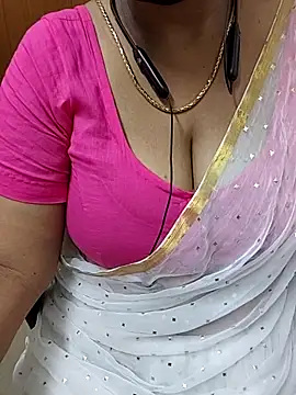 tami lavanya online show from 06/11/26, 06:06