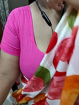 tami lavanya online show from 06/17/26, 06:38