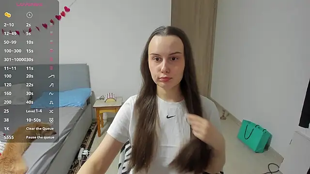 Snapshot of Kelly_Cartier chatting on 02/19/26, 05:42 Kelly Cartier online show from 02/19/26, 05:42