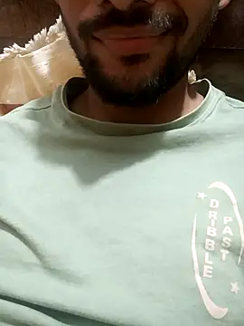 Snapshot of mayur_raaje chatting on 04/12/26, 01:05 mayur raaje online show from 04/12/26, 01:05