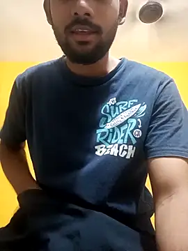 Snapshot of mayur_raaje chatting on 04/26/26, 11:08 mayur raaje online show from 04/26/26, 11:08
