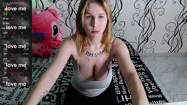 RoyAngela online show from 11/20/25, 04:51