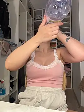 Lexi Storm online show from 08/01/26, 05:07