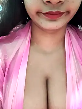 Snapshot of BerryOnFire chatting on 02/13/26, 08:43 BerryOnFire online show from 02/13/26, 08:43