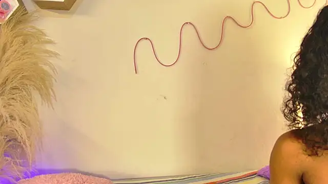 tatixxxvega online show from 10/28/25, 01:25