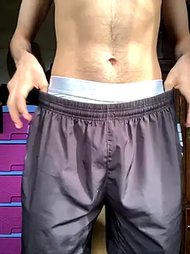 Axel-Mejia online show from 10/27/25, 07:40