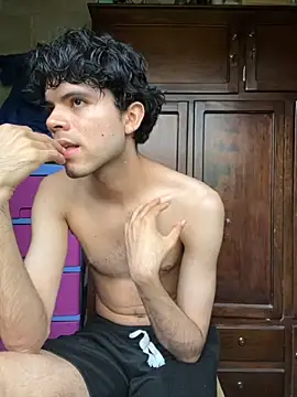 Axel-Mejia online show from 11/04/25, 12:59