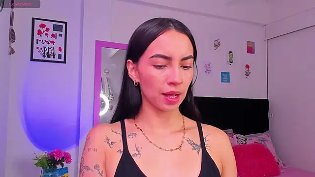 Snapshot of Aryane_art_ chatting on 02/04/26, 07:42 Aryane art online show from 02/04/26, 07:42