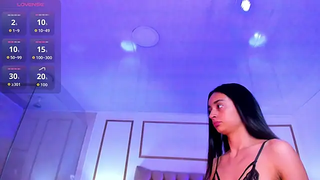 Snapshot of Leilani- chatting on 09/10/25, 12:05 Leilani- online show from 09/10/25, 12:05