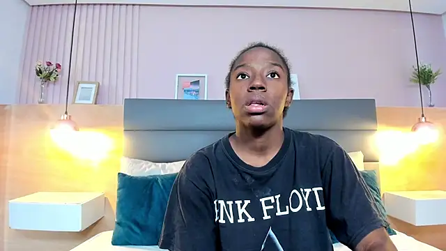  emma willliams  online show from 10/28/25, 02:20