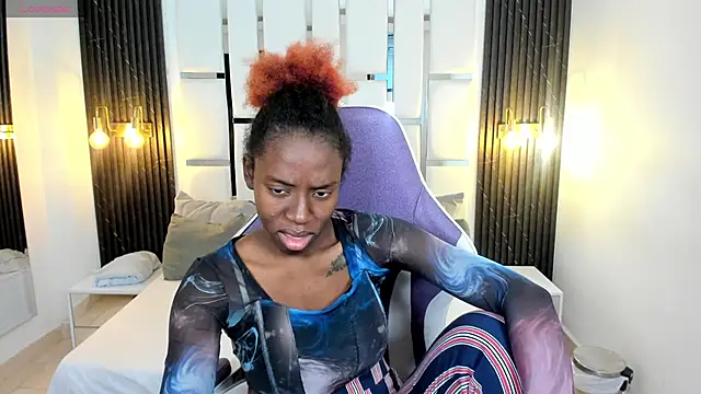  emma willliams  online show from 11/12/25, 01:55