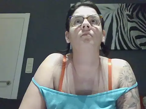 Snapshot of hottyFcup chatting on 01/15/26, 07:17 hottyFcup online show from 01/15/26, 07:17