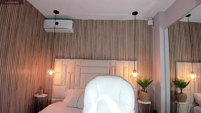 DulceGreem online show from 11/27/25, 11:34