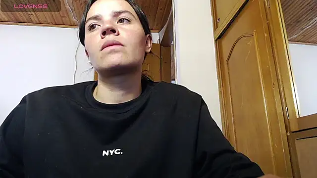 Skylar Serenity online show from 11/08/25, 04:51