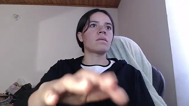 Skylar Serenity online show from 12/15/25, 08:13