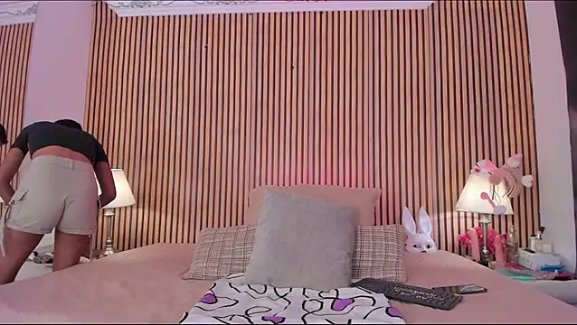 keeyla stone online show from 11/06/25, 08:32