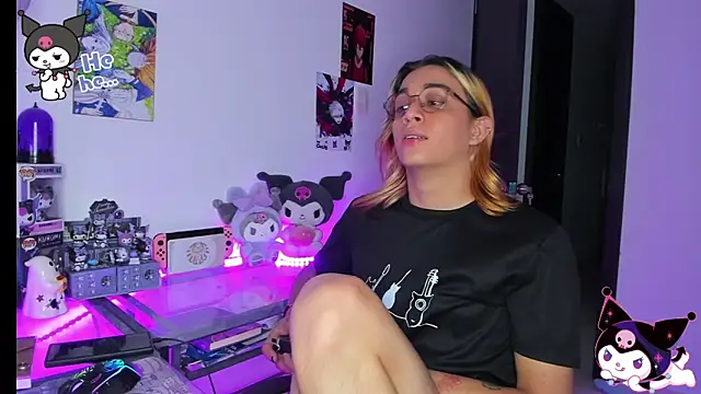 KeitaMoon online show from 10/27/25, 10:03