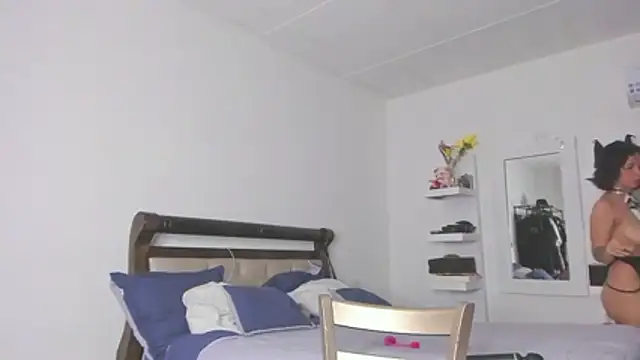 Snapshot of Jump_rabbit chatting on 12/23/25, 06:00 Jump rabbit online show from 12/23/25, 06:00