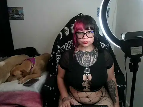 Driana ate online show from 10/09/25, 03:48