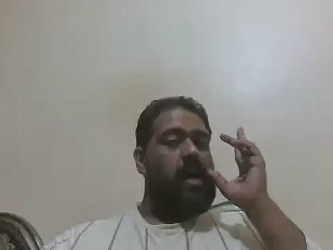 Snapshot of elpoop7305 chatting on 12/23/25, 09:07 elpoop7305 online show from 12/23/25, 09:07