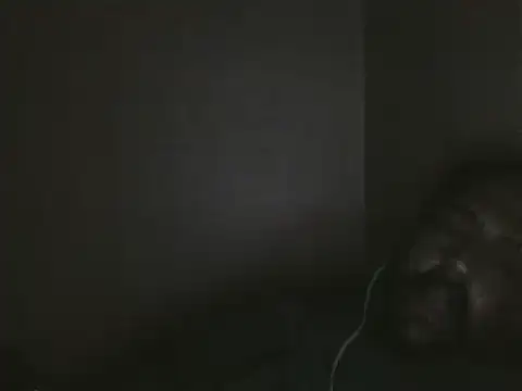 Snapshot of elpoop7305 chatting on 01/09/26, 05:21 elpoop7305 online show from 01/09/26, 05:21