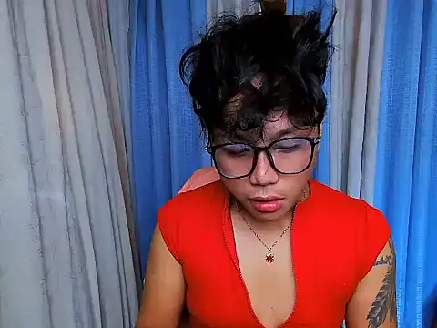 YourNikkieXxx online show from 07/06/26, 05:37