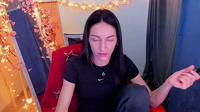 Snapshot of Aurora_Loveu chatting on 03/06/26, 09:11 Aurora Loveu online show from 03/06/26, 09:11