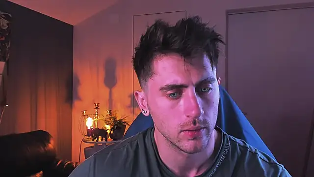 Oscar Miller  online show from 10/05/25, 09:02