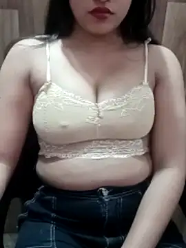 Snapshot of Malikaa-baby5 chatting on 11/30/25, 07:29 Malikaa-baby5 online show from 11/30/25, 07:29