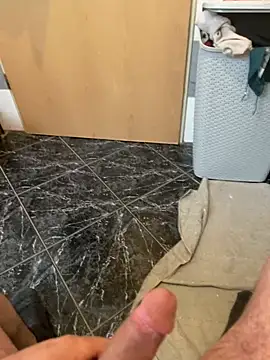 Snapshot of geilheit12 chatting on 02/14/26, 10:12 geilheit12 online show from 02/14/26, 10:12