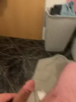 Snapshot of geilheit12 chatting on 02/27/26, 01:05 geilheit12 online show from 02/27/26, 01:05