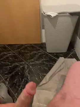 Snapshot of geilheit12 chatting on 03/29/26, 08:20 geilheit12 online show from 03/29/26, 08:20