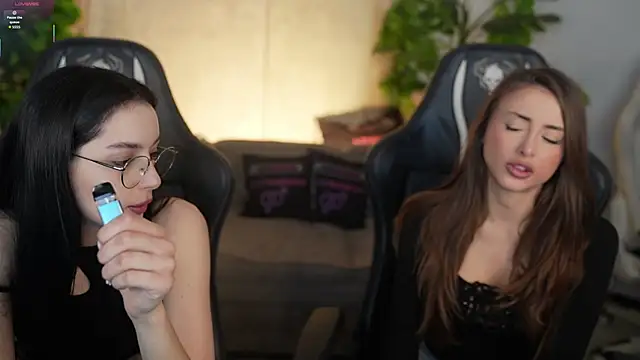 Snapshot of Luna_secretgirl chatting on 02/28/26, 08:48 Luna secretgirl online show from 02/28/26, 08:48